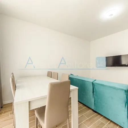 Wave Apartment *